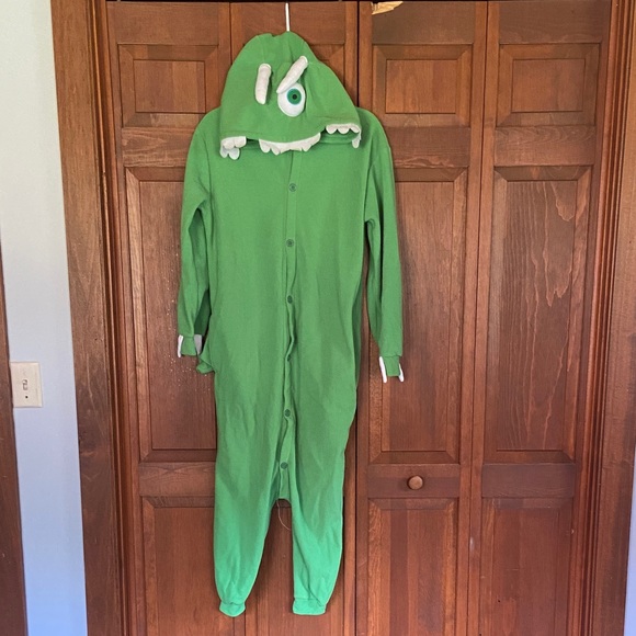 Monsters Inc Costume Disney Mike Wozokowski Green & White One Piece Costume/PJ’s - Picture 3 of 7